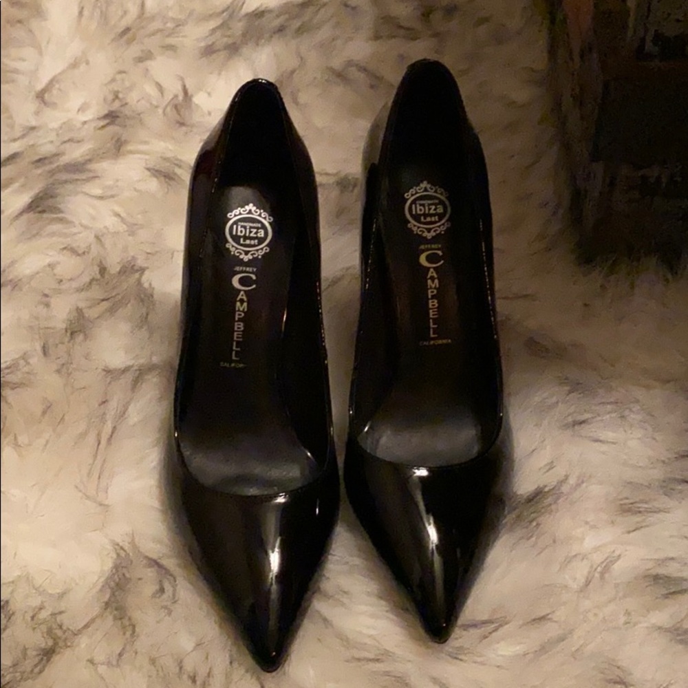 Jeffrey Campbell “darling” pump, black patent